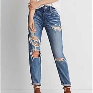AE Tomgirl jeans size 6 Regular